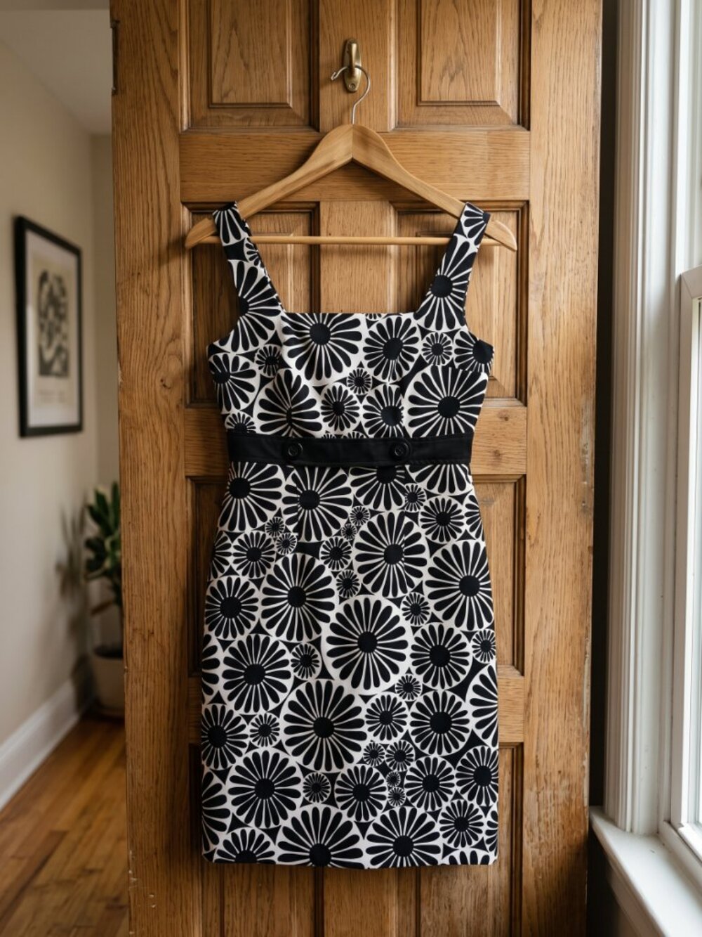 London Times Sheath Dress Black and White Midi Length cocktail Wedding Holiday
